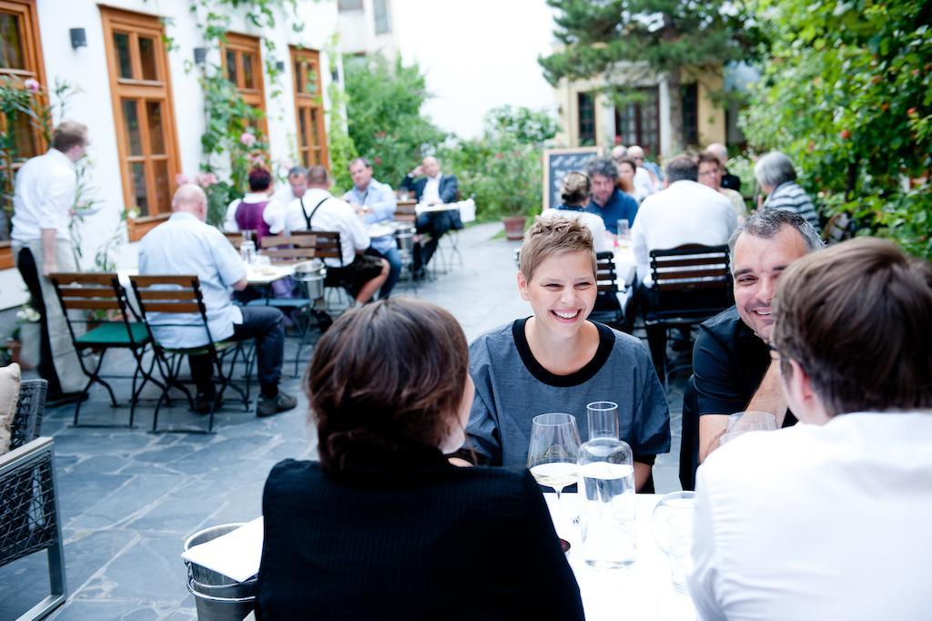 Отель Schreiners Essen Und Wohnen Вена Экстерьер фото